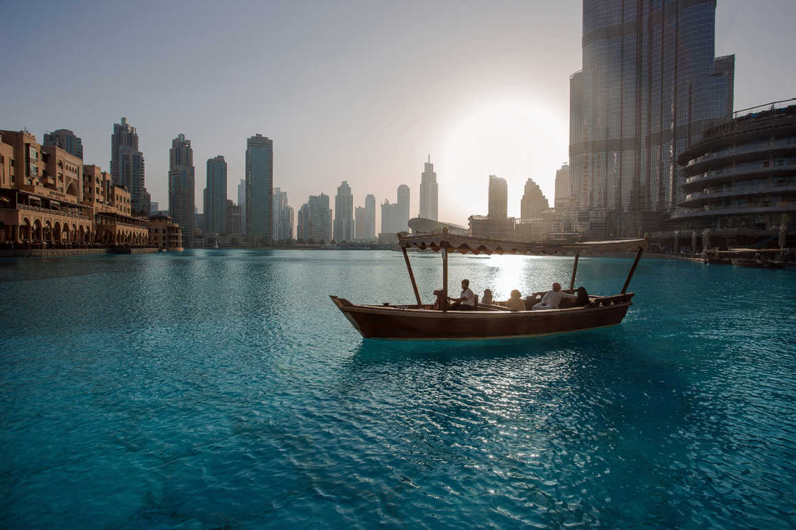 boat-across-dubai-creek
