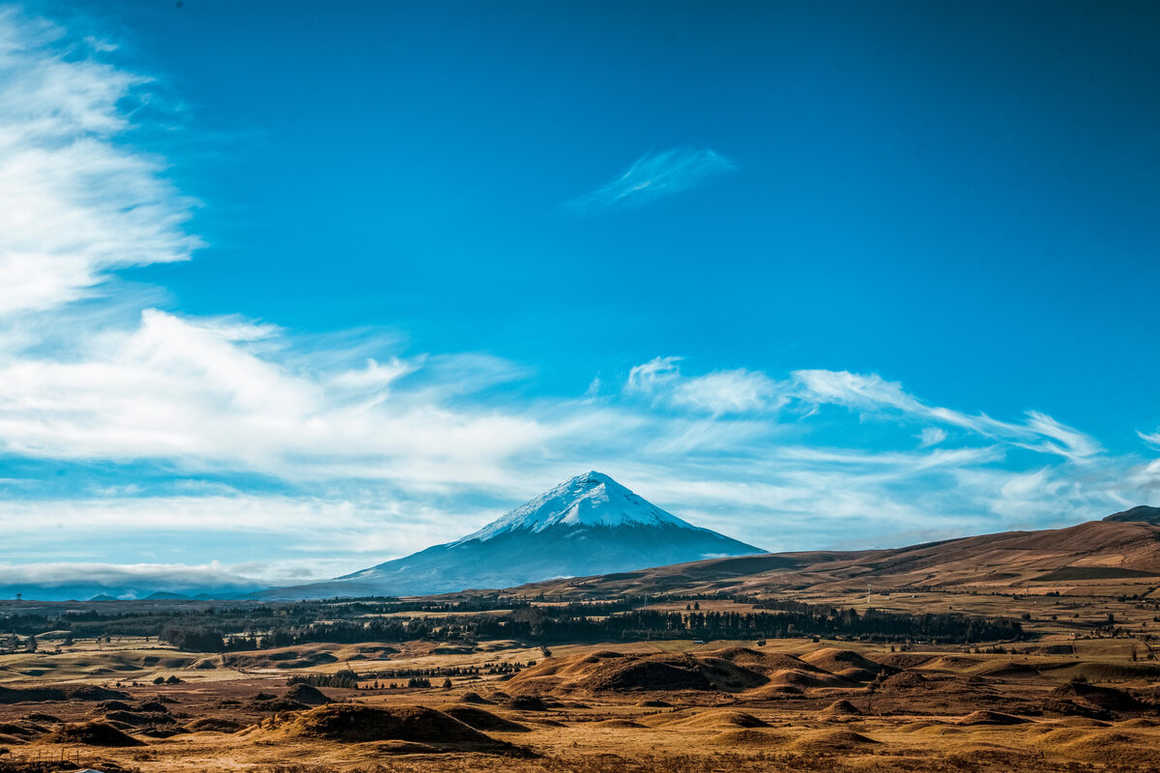 Cotopaxi-under-blue-skies