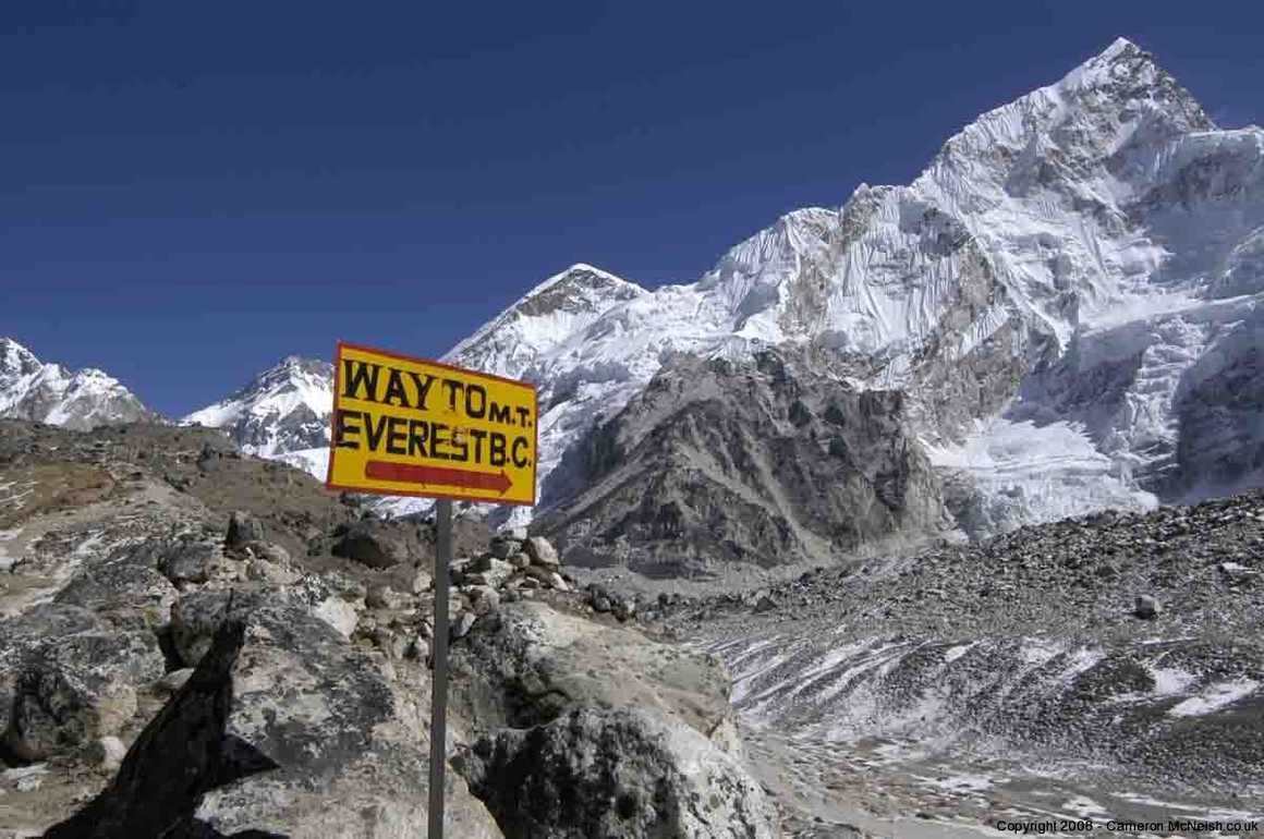 Everest sign