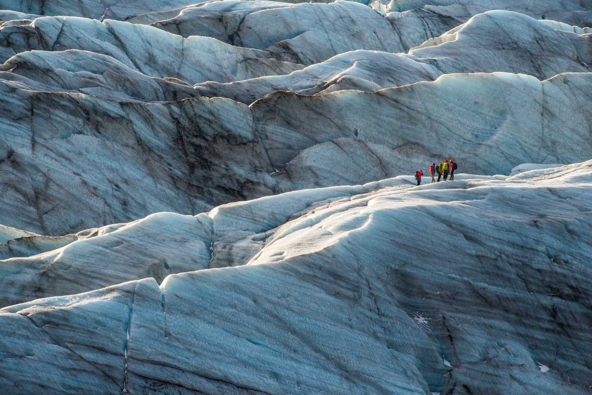 Hikers climbing the Vatnajökull glacier