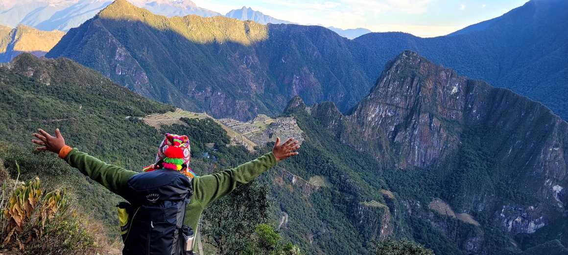 looking-out-onto-machu-picchu-from-the-inca-trail