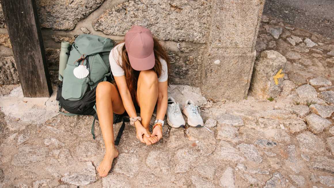 Massaging foot blister