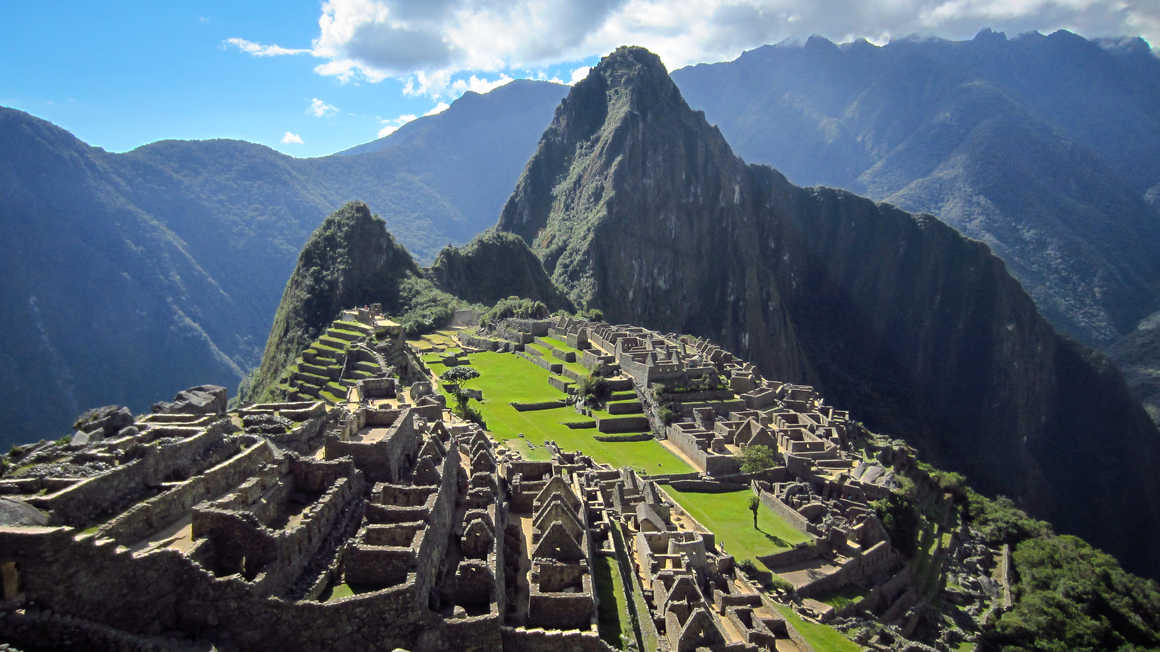 Machu Picchu Etiquette The Do S And Dont S Kandoo Adventures