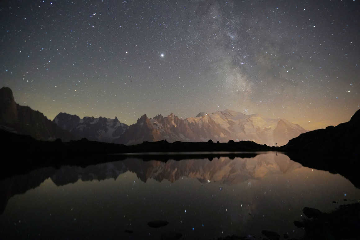 Starry night in front of the Mont Blanc