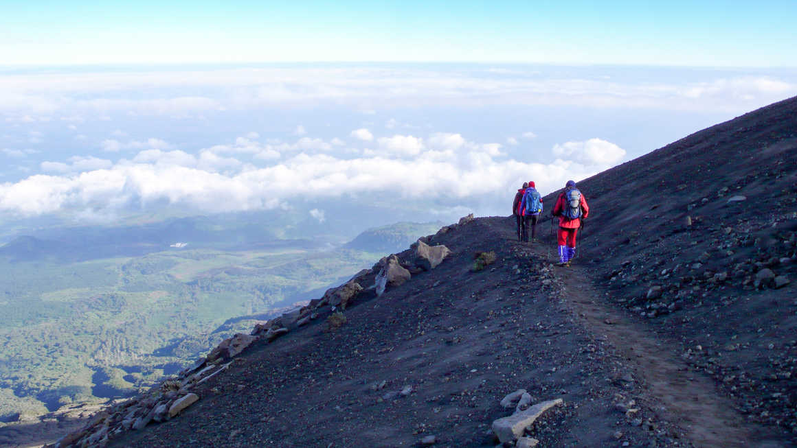 Trekkers on Mt Meru