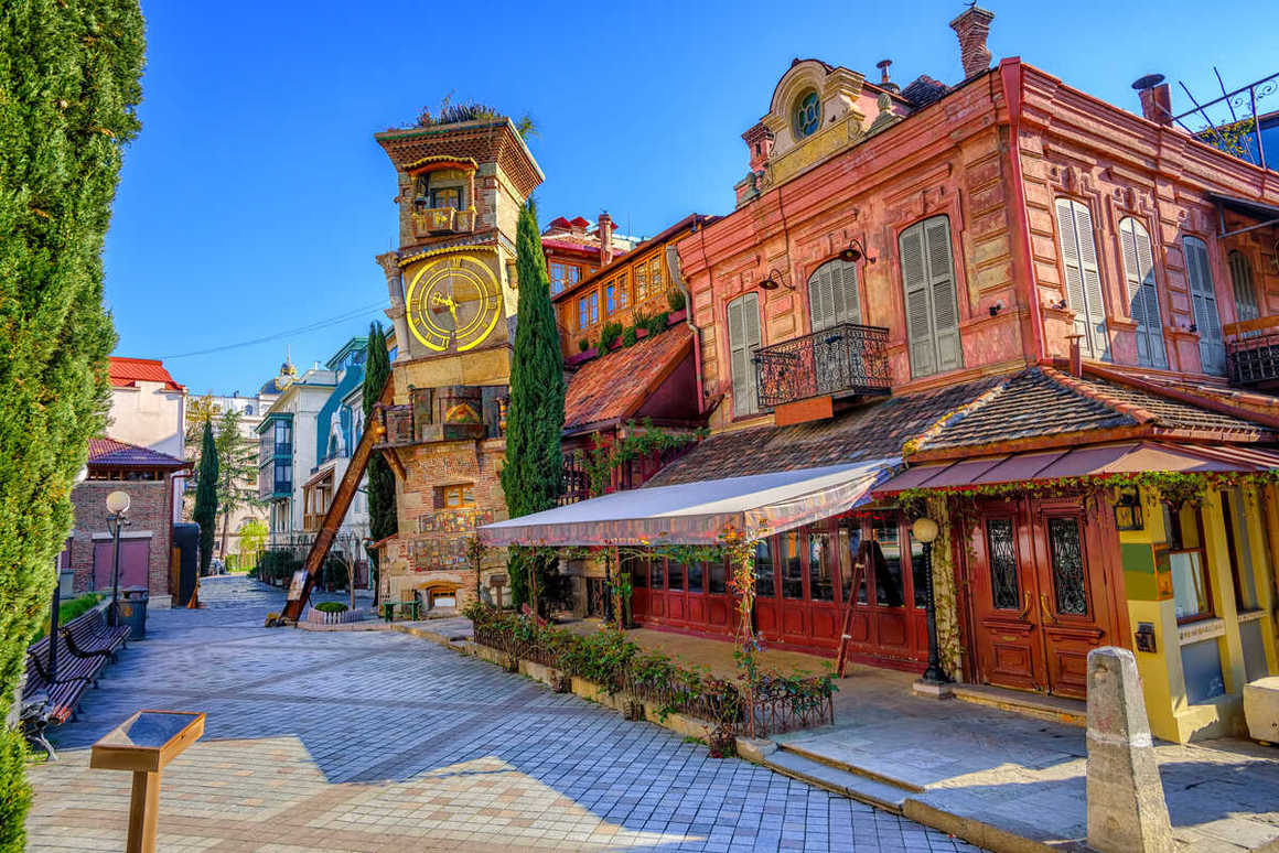 vibrant-colours-of-tbilisi-old-town