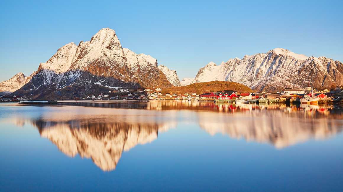 Water reflexion in the Lofoten islands