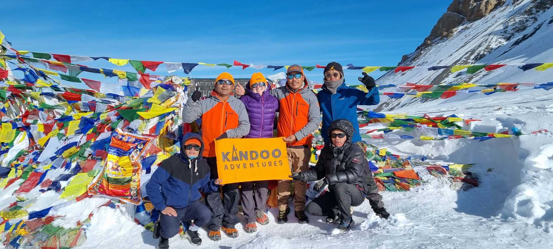 happy-team-at-the-top-of-thorong-la-pass