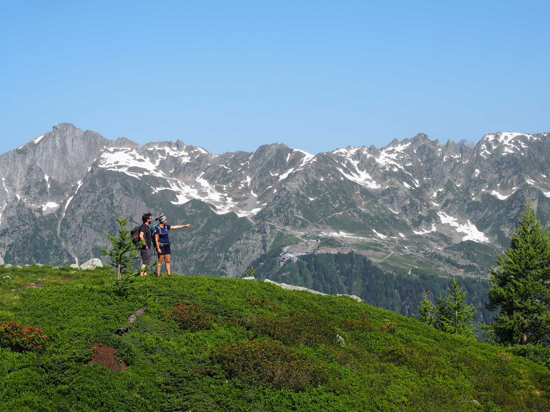 Hikers during the Mont Blanc Tour