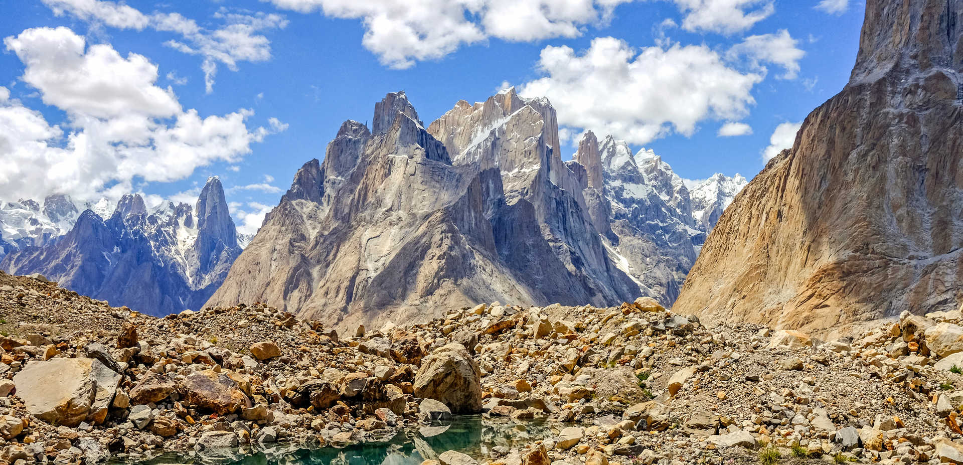 Karakoram Mountains, K2 Base Camp Trek, Pakistan