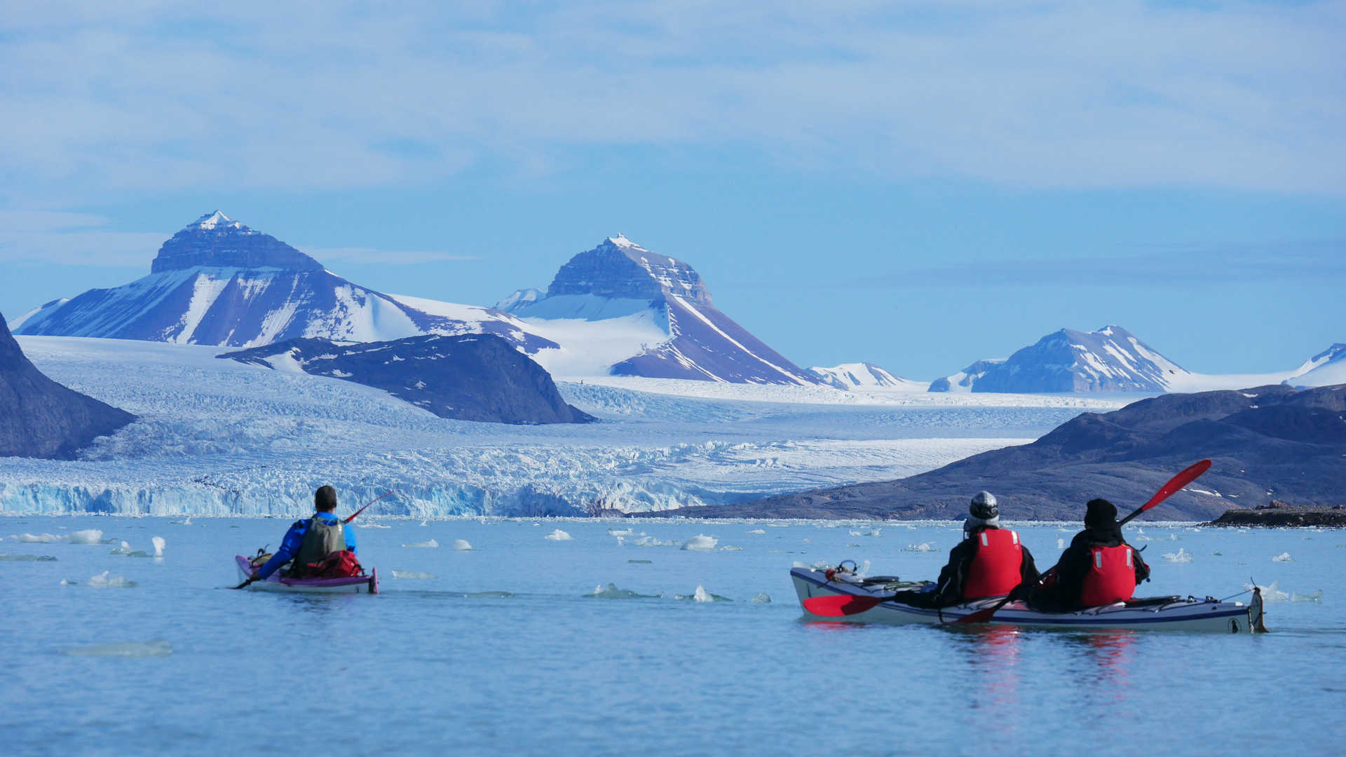 Kayaking in Kings Bay