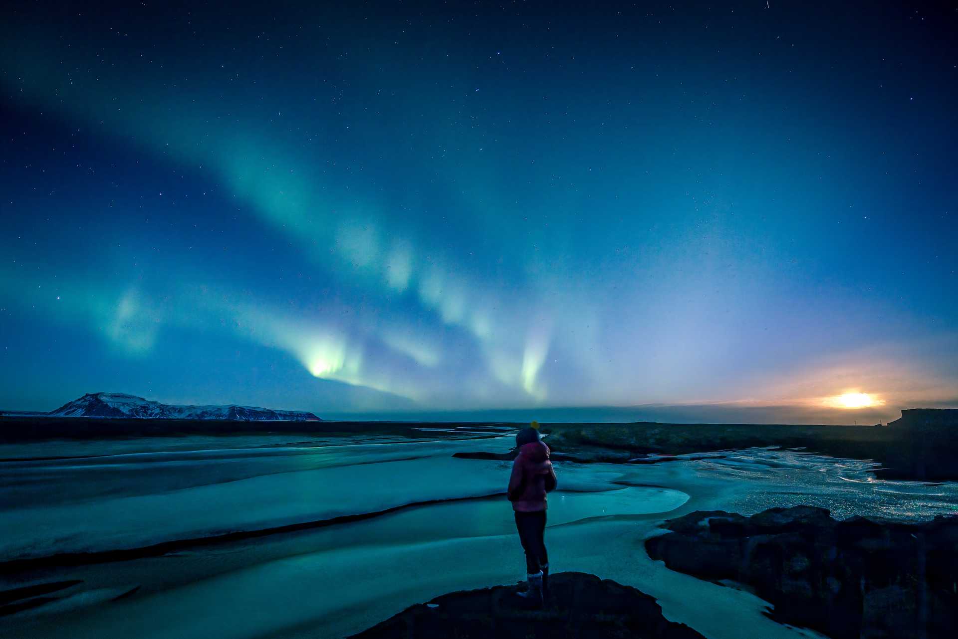 Northern Lights and Midnight Sun in Iceland