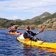 Kandoo guide kayaking in the Lofoten Islands