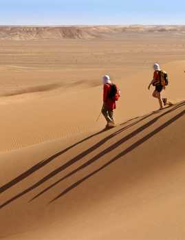 trekking-in-the-sahara-desert