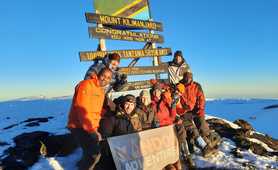 Kandoo guides and climbers on Uhuru peak