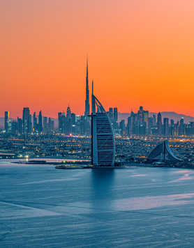 burj-khalifa-infront-of-the-dubai-sunset