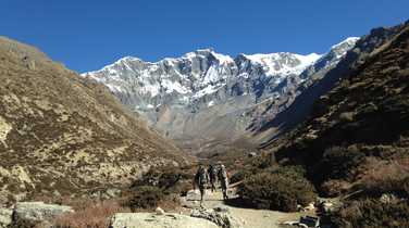 Hikers during the Annapurnas Tour