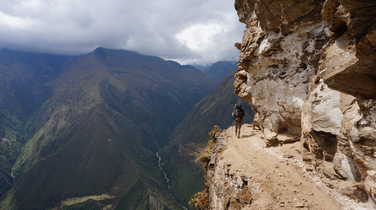 Imprressive cliff passage during the Choquequirao trek