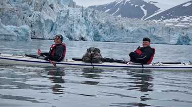 Kayaking on the 5 Glaciers expedition