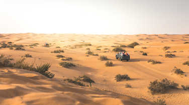 landrover-desert-drive