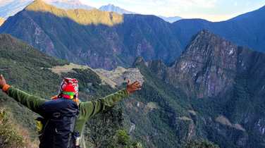 looking-out-onto-machu-picchu-from-the-inca-trail