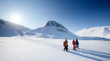 Snowshoe trek in Svlabard