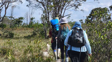 trekking-across-the-plateau