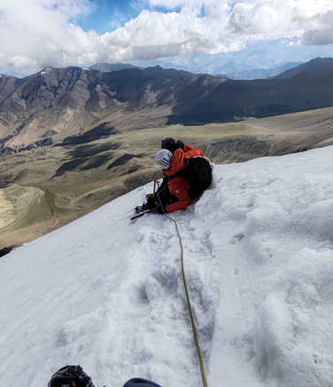 final-roped-snowy-summit-slopes