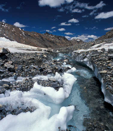Glacial stream, below the Parang La