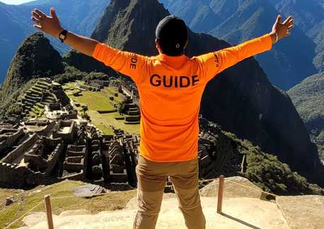 Kandoo guide at Macchu Pichu