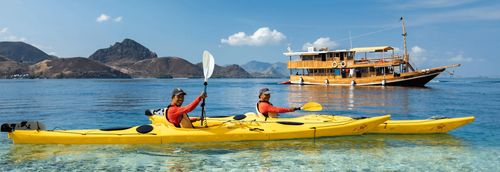 kayaks-and-support-boat-komodo-islands