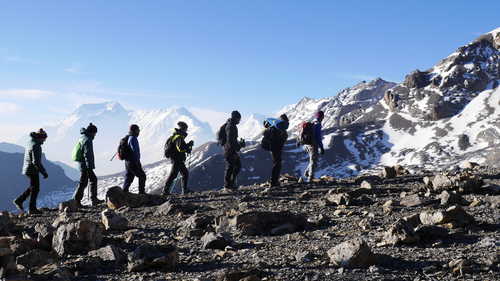 Trekkers on the Annapurnas Circuit