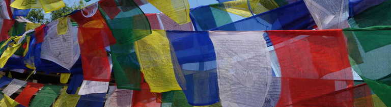 Prayer-flags-on-route-to-Namche