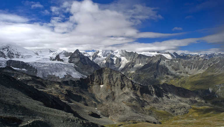 panoramic-views-from-the-Valais-valley