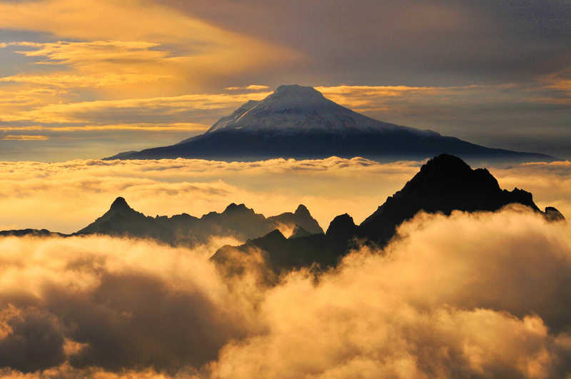 Cotopaxi-in-a-sea-of-clouds